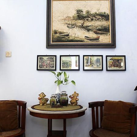 Griya Kedasih Guesthouse ジョグジャカルタ エクステリア 写真