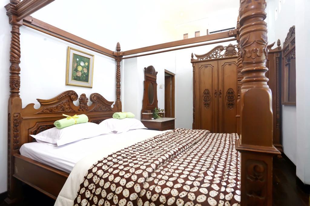 Griya Kedasih Guesthouse ジョグジャカルタ エクステリア 写真